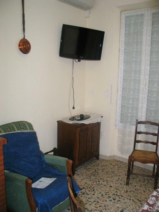 Chez Annie Villa Tuchan Exterior photo